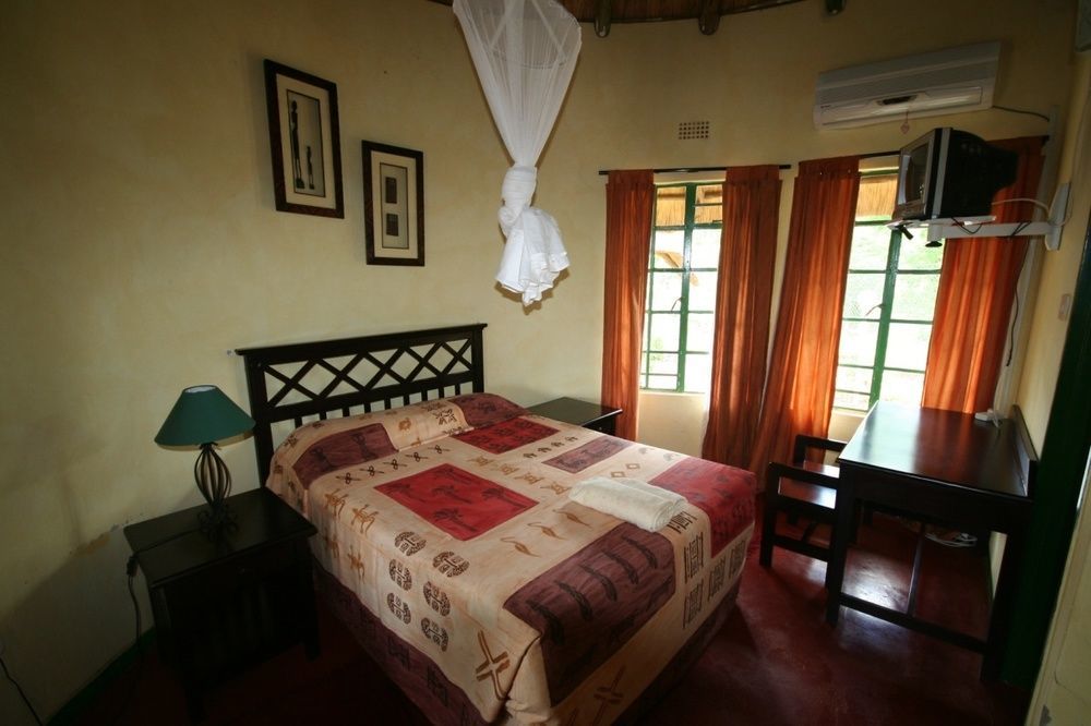 Lesoma Valley Lodge Kasane Exterior foto