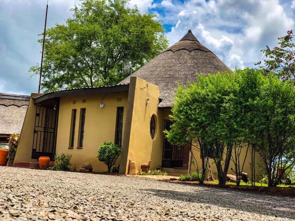 Lesoma Valley Lodge Kasane Exterior foto